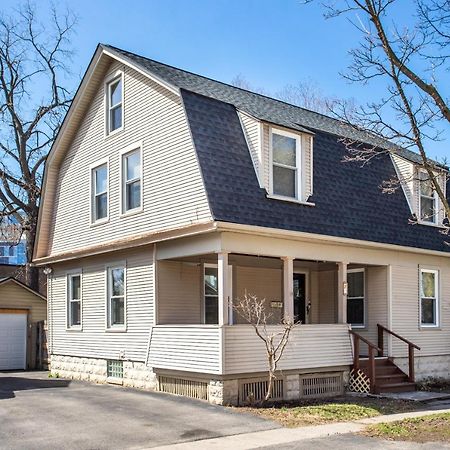 Spacious Home With In-Unit Laundry, Parking, 1Gb Wifi, & Patio Deck Rochester Bagian luar foto